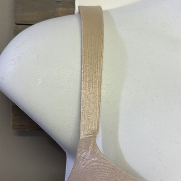 Victoria’s Secret Full Coverage Tan Adjustable Straps Padded Wire Bra- 38DD - Picture 6 of 16